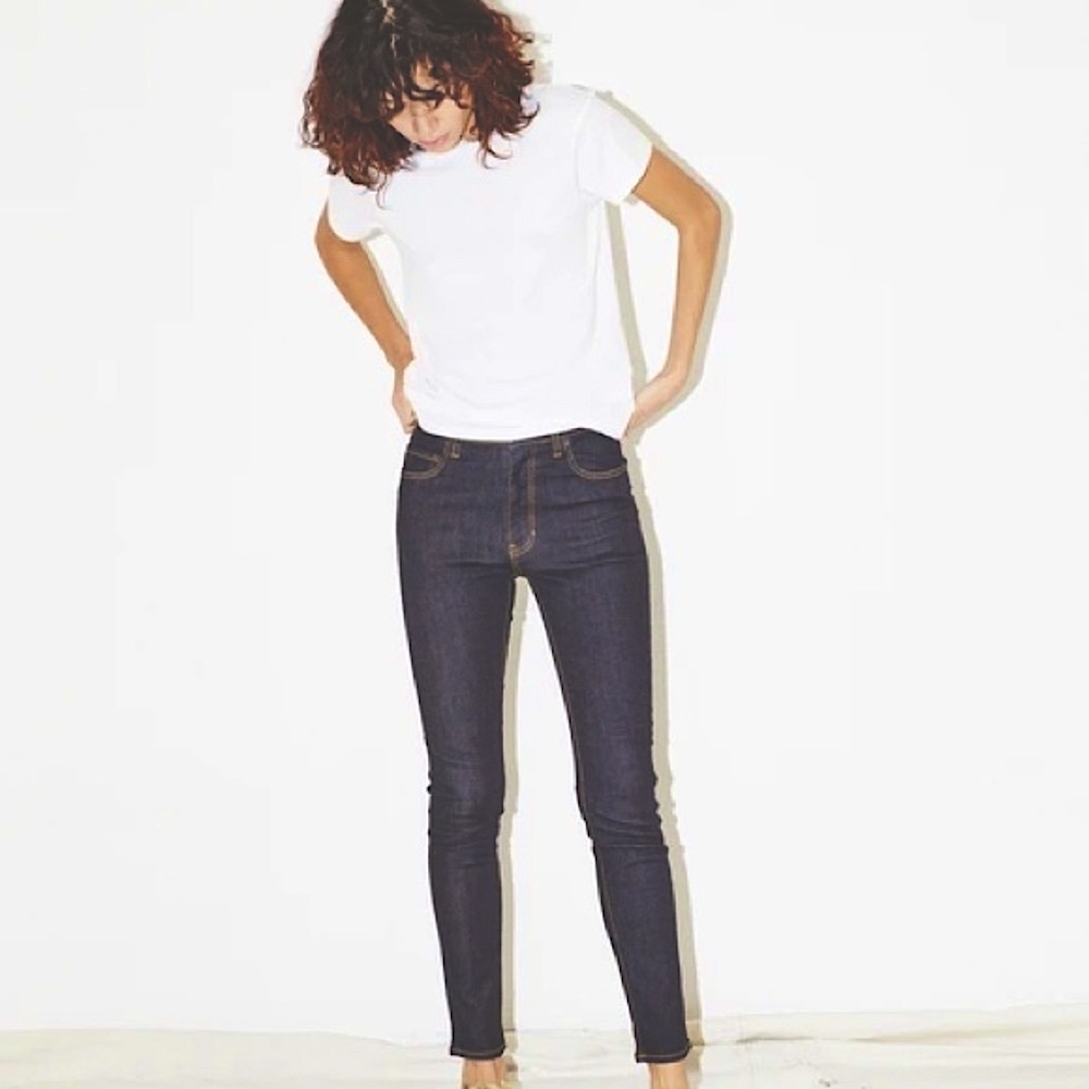 6397 The News Mini Skinny